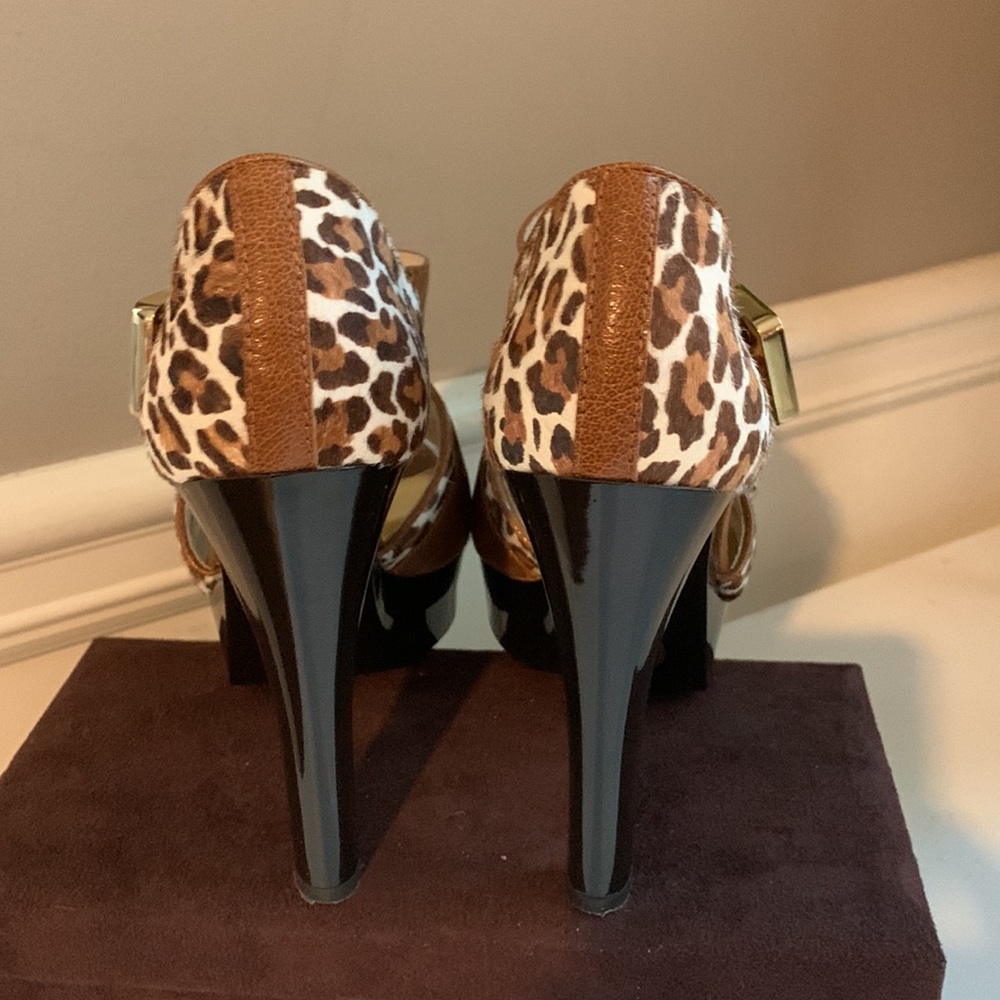 Michael Kors Beverly Calf hair animal Print Sandals - Picture 10 of 12
